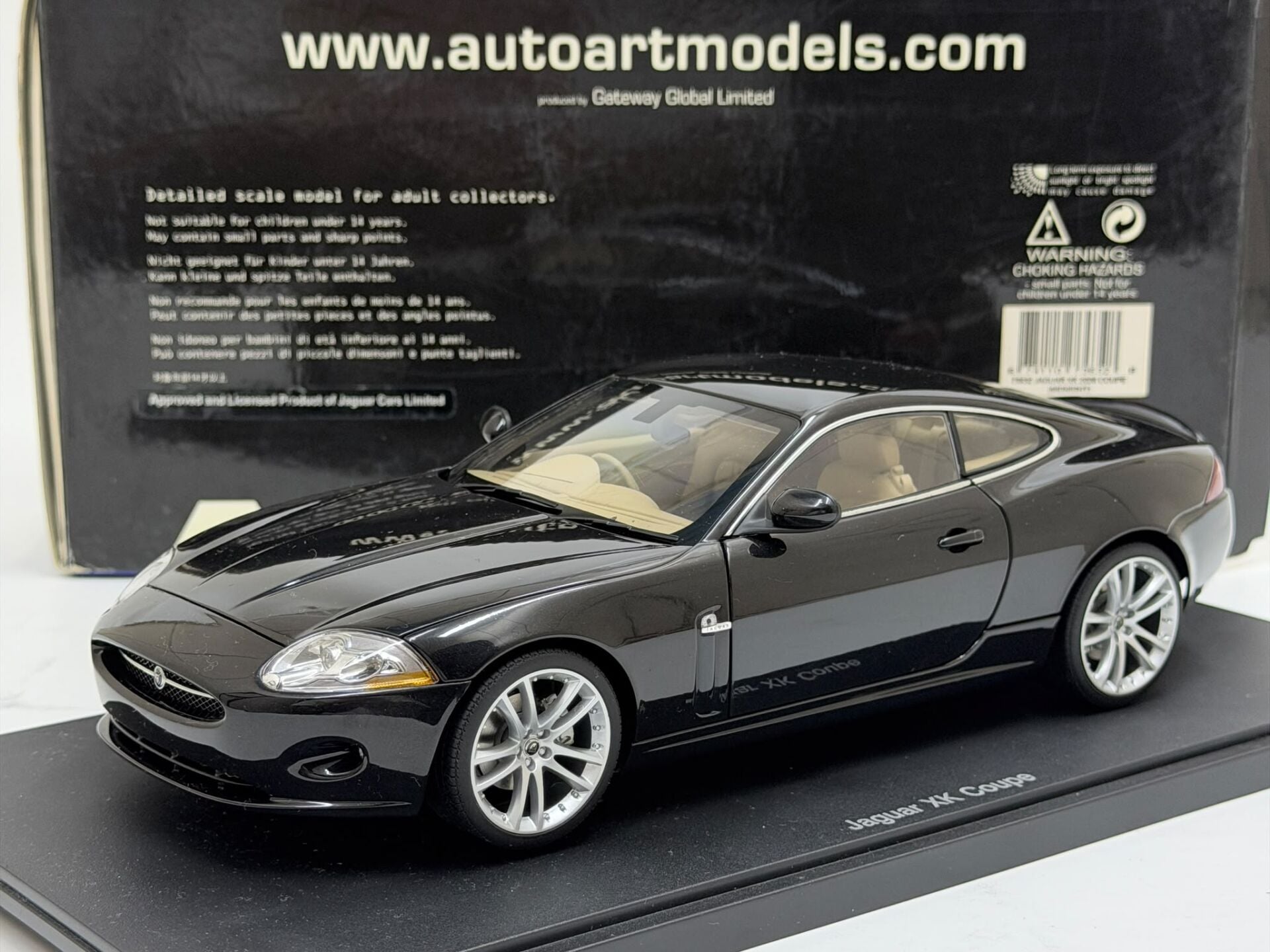 1/18 AUTOart Jaguar XK Coupe Black - 73632