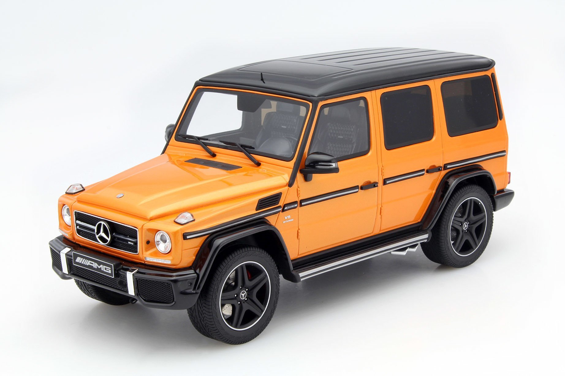 GT-SPIRIT - MERCEDES BENZ - G-CLASS G63 V8 AMG (W463) 2015 - CRAZY COLOR EDITION