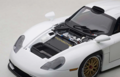 1/18 AUTOART - PORSCHE - 911 GT1 COUPE 1997