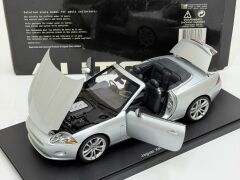 1/18 AUTOart Jaguar XK Cabriolet 2006 Liquid silver metallic - 73636