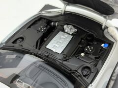 1/18 AUTOart Jaguar XK Cabriolet 2006 Liquid silver metallic - 73636
