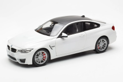 1/18  Paragon BMW M4 F82 Coupe Frozen Brilliant White - PA-97101
