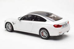 1/18  Paragon BMW M4 F82 Coupe Frozen Brilliant White - PA-97101