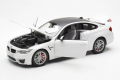 1/18  Paragon BMW M4 F82 Coupe Frozen Brilliant White - PA-97101