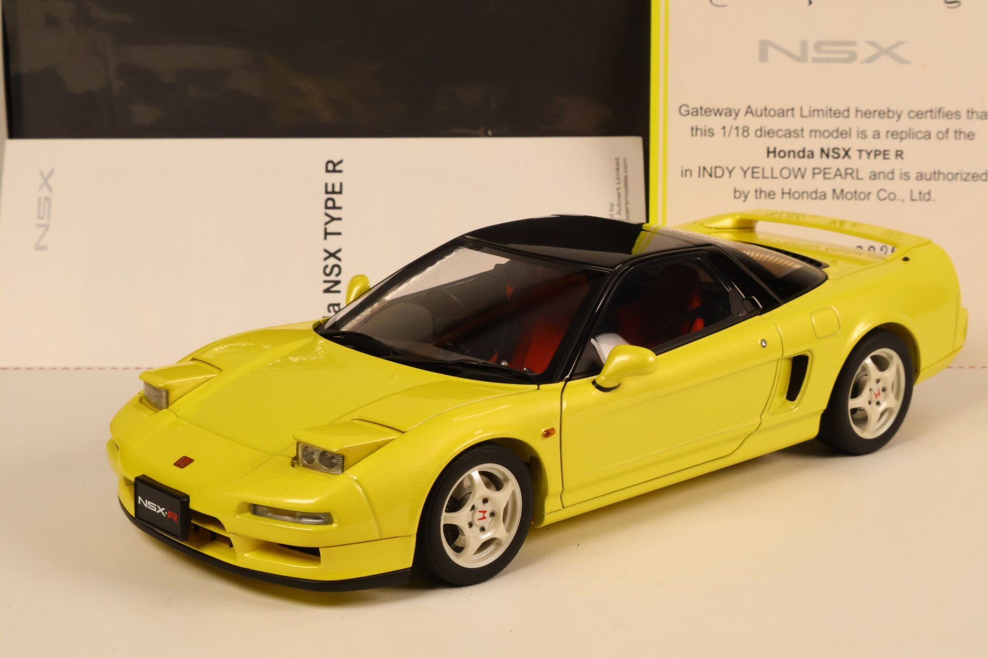 1/18 AUTOART - HONDA - NSX TYPE-R 1992
