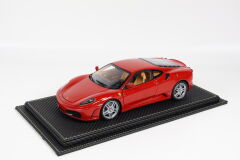 LYRD BOX 1:18 ÖLÇEK CARBON VELOCITY SERGİLEME STANDI – (LIME GREEN DİKİŞ) LY119