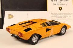 AUTOART - LAMBORGHINI - COUNTACH LP400 1970