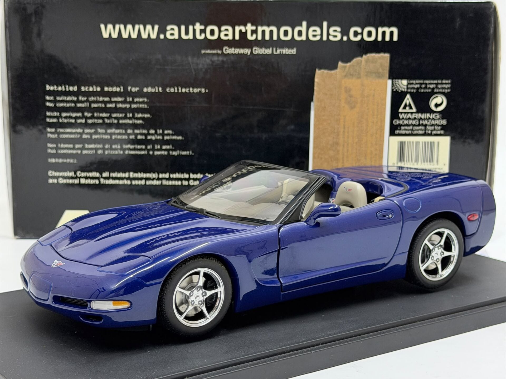 1/18 AUTOart Chevrolet Corvette C5 Convertible Commemorative Edition (Le Mans Blue) -  71152