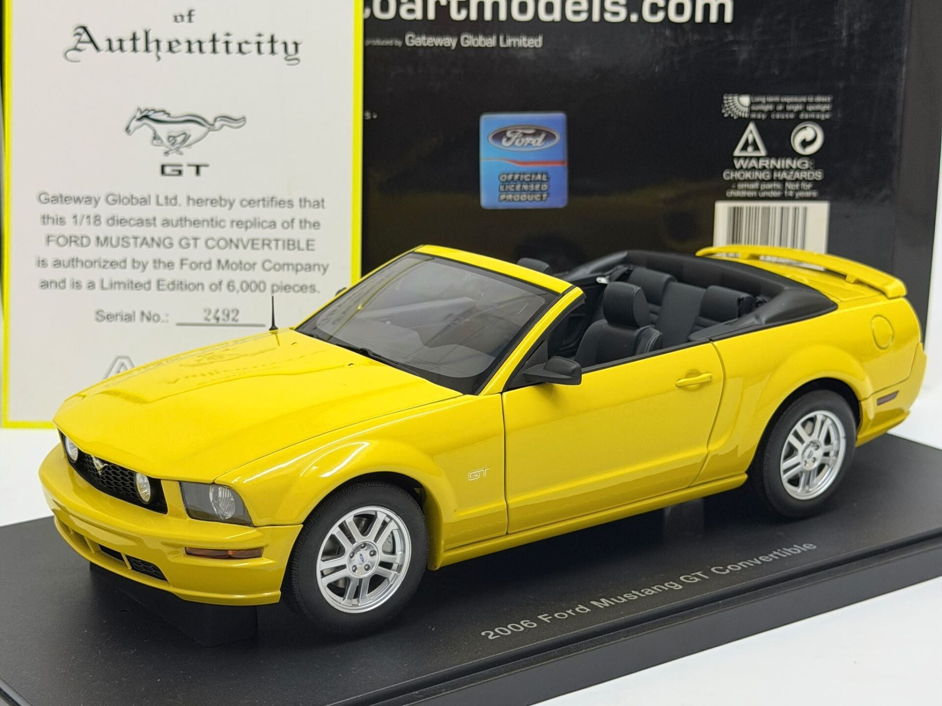 1/18 AUTOart Ford Mustang GT S197 Screaming Yellow - 73062