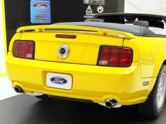 1/18 AUTOart Ford Mustang GT S197 Screaming Yellow - 73062