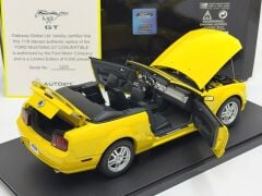 1/18 AUTOart Ford Mustang GT S197 Screaming Yellow - 73062