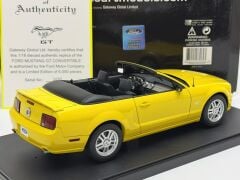 1/18 AUTOart Ford Mustang GT S197 Screaming Yellow - 73062