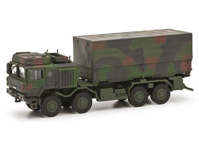 1/87 UTF 15t 8x8, green camouflage