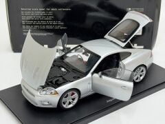 1/18 AUTOart Jaguar XKR Coupe (liquid silver) - 73633