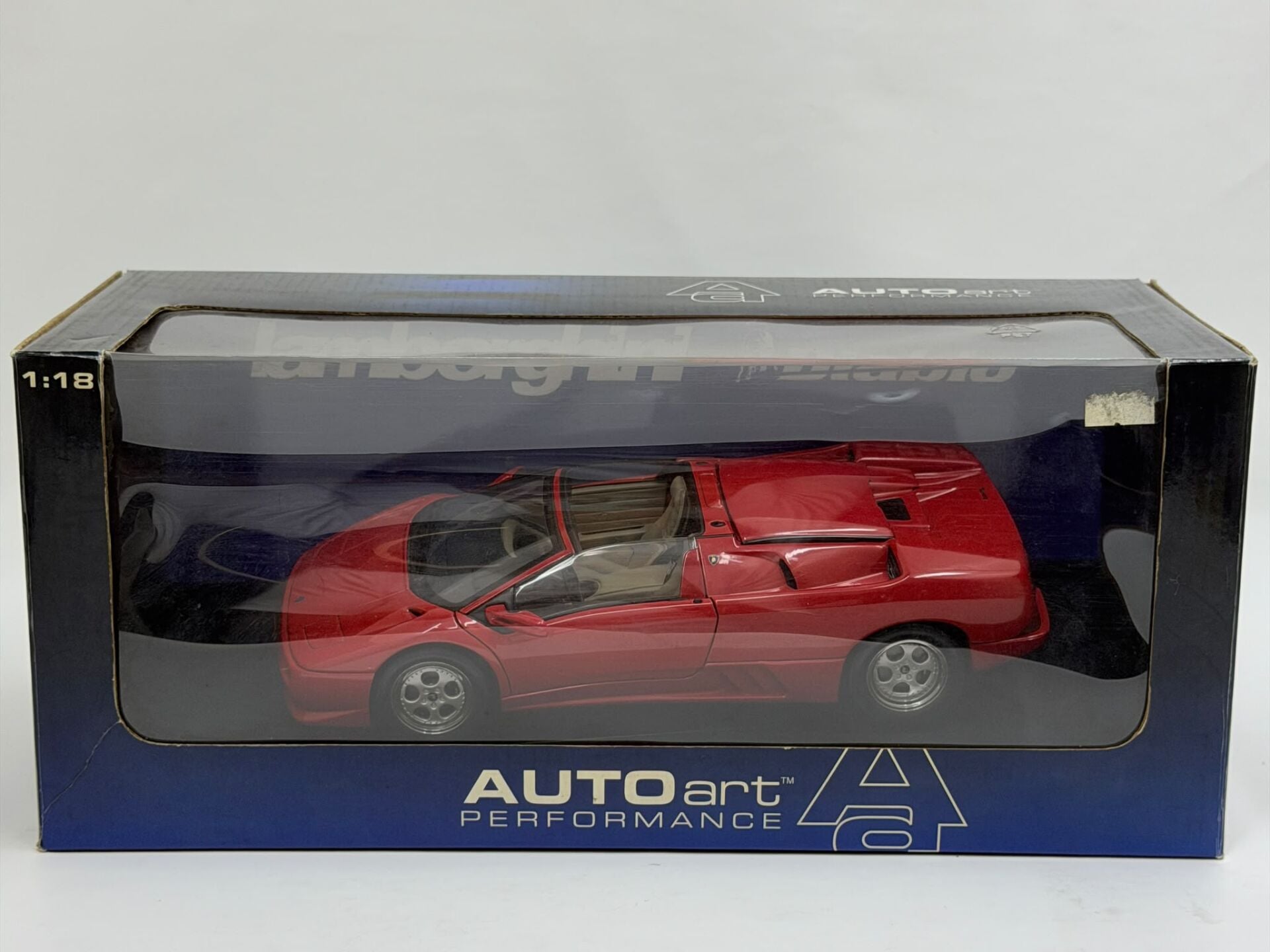 1/18 AUTOart Lamborghini Diablo Roadster Red - 70091
