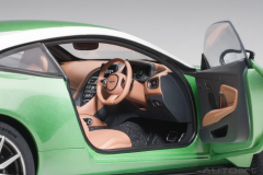 1/18 AUTOart Aston Martin DB11 (Apple Tree Green)