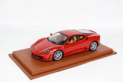 LYRD BOX 1:18 ÖLÇEK SADDLE COGNAC SERGİLEME STANDI – (COGNAC DİKİŞ) LY129