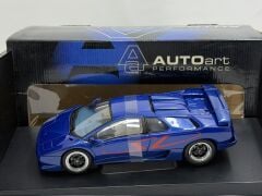 1/18 AUTOart Lamborghini Diablo SV Blue - Interior - 70082