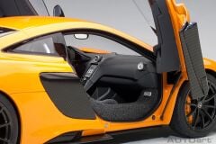 AUTOART - McLAREN - 675LT 2015
