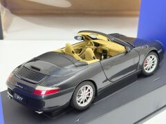 1/18 AUTOart Porsche 911 Carrera Cabriolet 996.2 - 77856