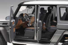 1/18 AUTOART - MERCEDES BENZ - G-CLASS G63 V8 AMG 6X6 2013