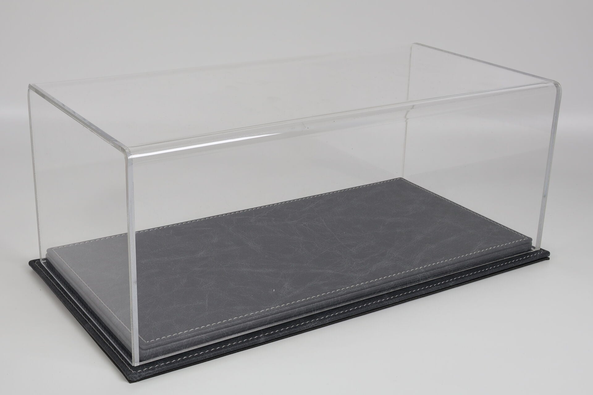 LYRD BOX 1:18 ÖLÇEK VINTAGE GRAPHITE SERGİLEME STANDI – (GRAPHITE DİKİŞ) LY132