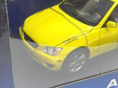 1/18 AUTOart Lexus IS300 2000 Yellow - 78701
