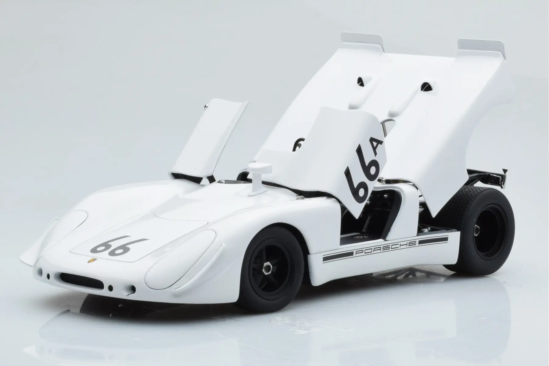 1/18 AUTOART - PORSCHE - 908/02 N 66A HOLTVILLE 1970 STEVE McQUEEN