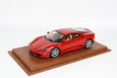 LYRD BOX 1:18 ÖLÇEK SADDLE TAN SERGİLEME STANDI – (COGNAC DİKİŞ) LY134
