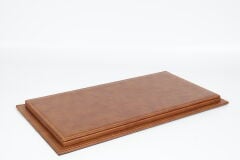 LYRD BOX 1:18 ÖLÇEK SADDLE TAN SERGİLEME STANDI – (COGNAC DİKİŞ) LY134
