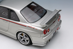 1:18  MAKE UP Nissan Skyline GT-R (BNR34 NISMO R-Tune Version) 2004 Silver / NISMO Stripe [EML135A]