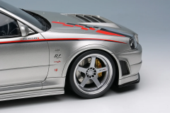 1:18  MAKE UP Nissan Skyline GT-R (BNR34 NISMO R-Tune Version) 2004 Silver / NISMO Stripe [EML135A]
