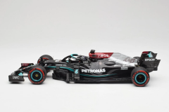 1/18 MINICHAMPS Mercedes W12 100 Poles Spanish GP 2021 Lewis Hamilton - 110210444