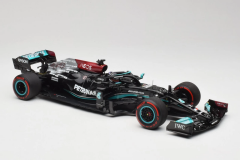 1/18 MINICHAMPS Mercedes W12 100 Poles Spanish GP 2021 Lewis Hamilton - 110210444
