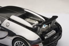 AUTOART - BUGATTI - VEYRON 16.4 PUR SANG - 2009 - SIGNATURE COLLECTION