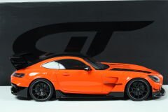 1/18 GT-SPIRIT - MERCEDES BENZ - GT-R AMG V8 BITURBO BLACK SERIES 2021
