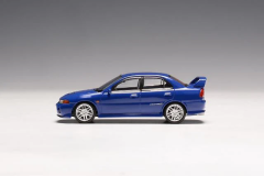 1/64 Motorhelix  Mitsubishi Lancer Evolution IV 4 ICELLE BLUE