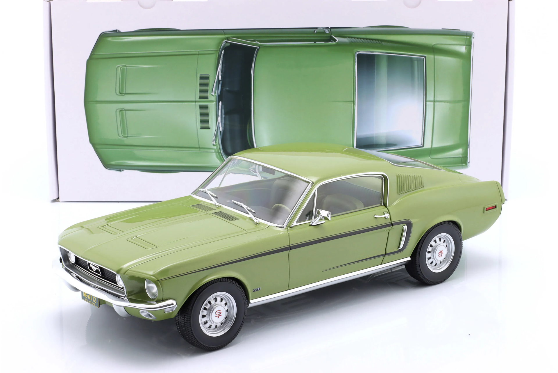 1/12 Norev Ford Mustang Fastback GT 1968 light green metallic - 122704