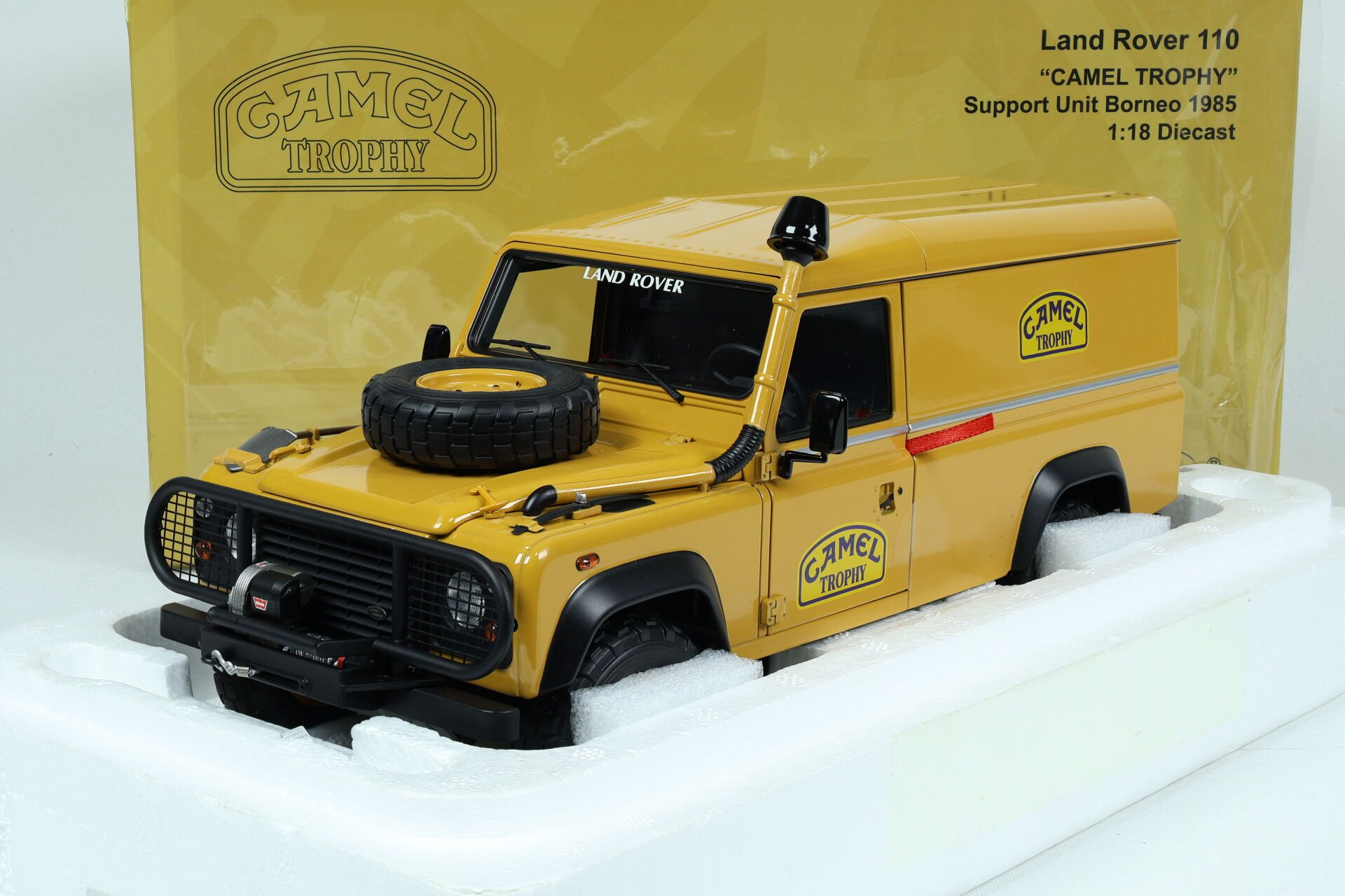 1/18 ALMOST-REAL - LAND ROVER - DEFENDER 110 SUPPORT UNIT RALLY CAMEL TROPHY BORNEO 1989