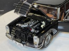 AUTOART - MERCEDES BENZ - 600 PULLMAN LIMOUSINE