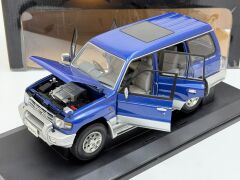 1/18 AUTOART Mitsubishi Pajero LWB GDI V6 3500 - 77103