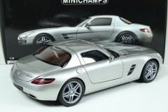 1/18 MINICHAMPS - MERCEDES BENZ - SLS COUPE 6.3 AMG (C197) 2010