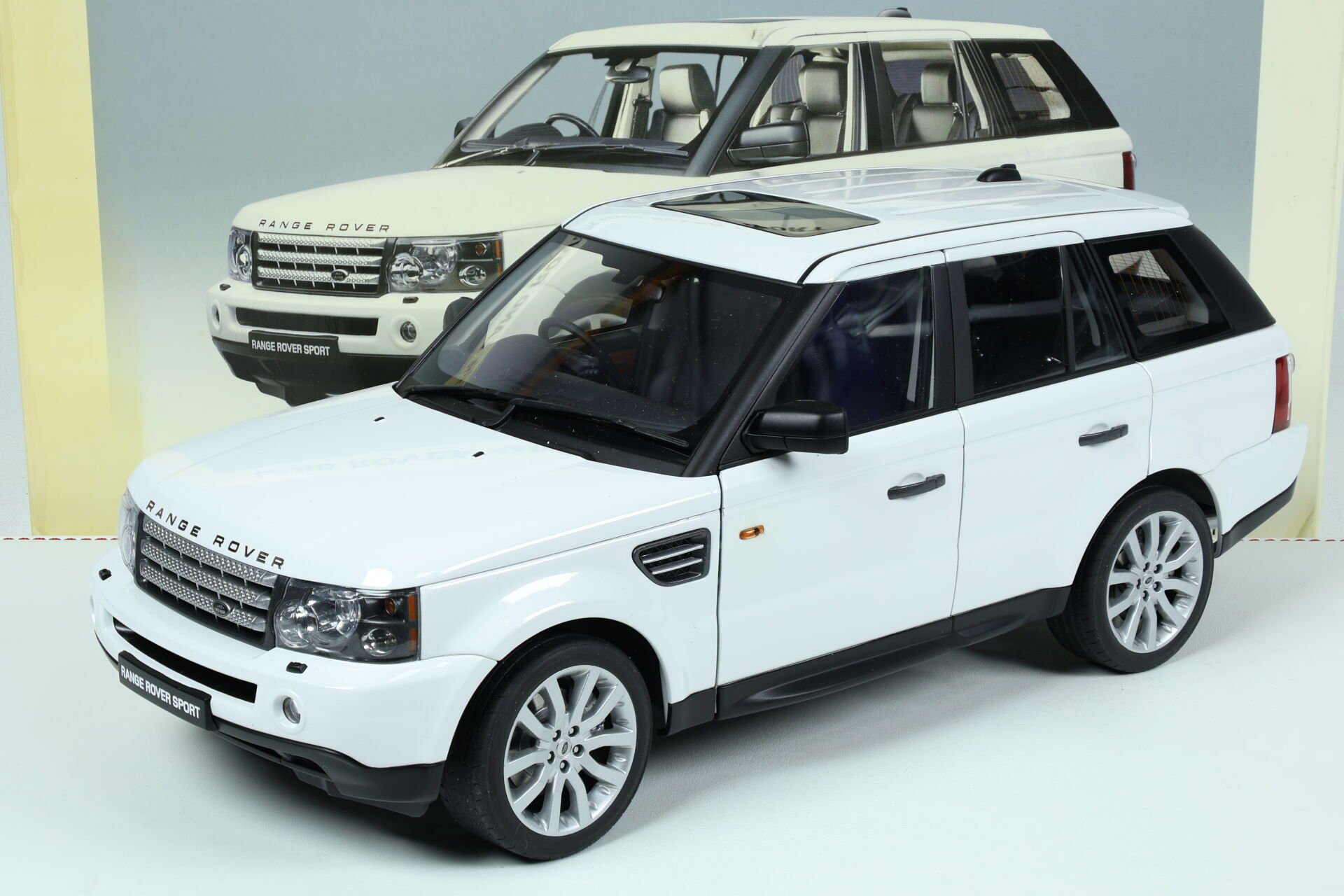 AUTOART - LAND ROVER - RANGE ROVER SPORT 2006