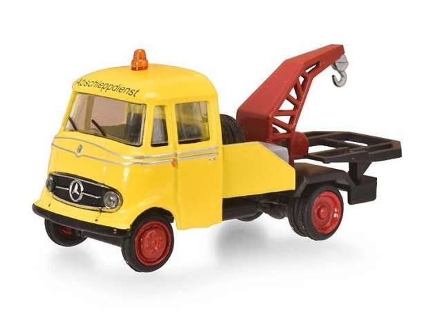 Mercedes Benz L319 Tow Truck, yellow