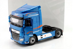 1/18 Premium ClassiXXs DAF XF Space Cab Blue - PCL30221