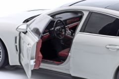 MINICHAMPS - PORSCHE - PANAMERA TURBO S 2020