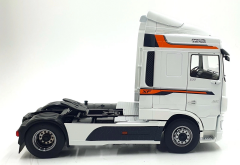1/18 Premium ClassiXXs DAF XF Space Cab - PCL30214
