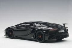 AUTOART - LAMBORGHINI - AVENTADOR LP750-4SV SUPERVELOCE 2015