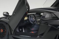AUTOART - LAMBORGHINI - AVENTADOR LP750-4SV SUPERVELOCE 2015