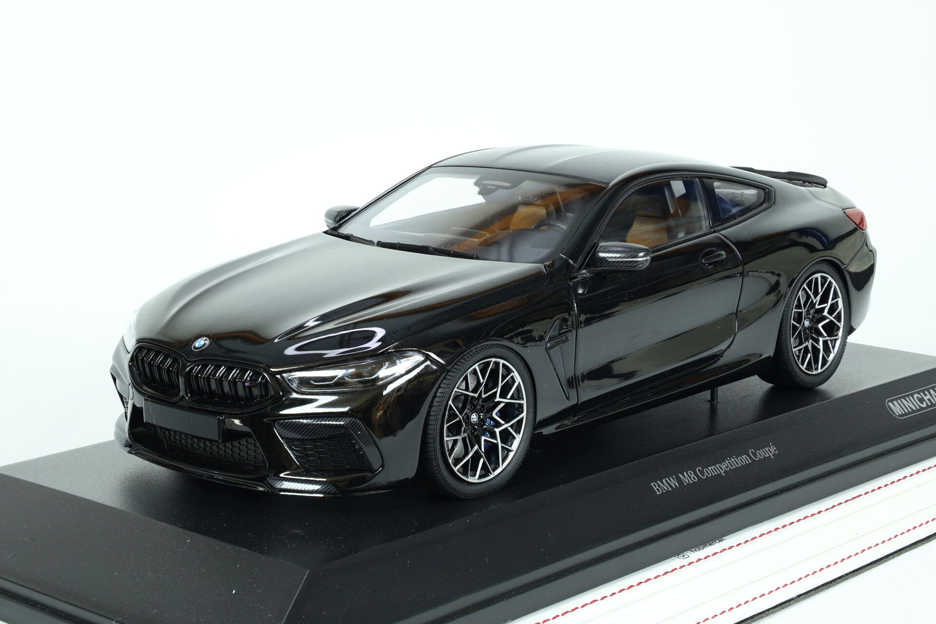 1/18 MINICHAMPS - BMW - 8-SERIES M8 COUPE (F92) 2020